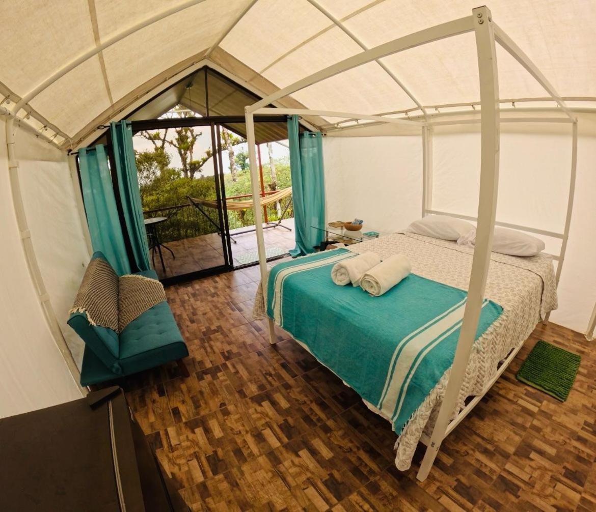 Garza Del Sol Glamping Rio Celeste Buganvilia מראה חיצוני תמונה
